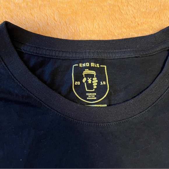 4/$20 D14sD Dutch bros tee - Picture 5 of 8